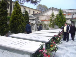 Οι τάφοι των Πατριαρχών στη Ζωοδόχο Πηγή