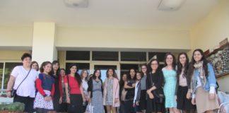 Κοντά στον παππού και τη γιαγιά!